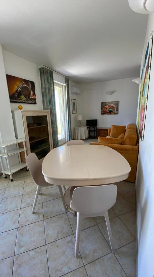 Casa Vacanze Torre Dell Orso Piazza 100M Dal Mare Торре-дель-Орсо Екстер'єр фото